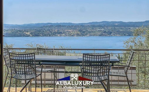 Villa in Gardone Riviera, Lombardei, Italien 1