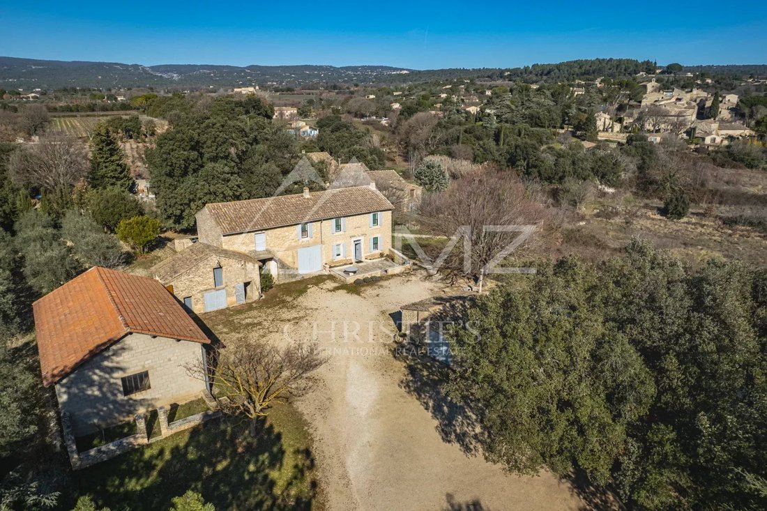 Country House in Gordes, Provence-Alpes-Côte d'Azur, France 1 - 12559451