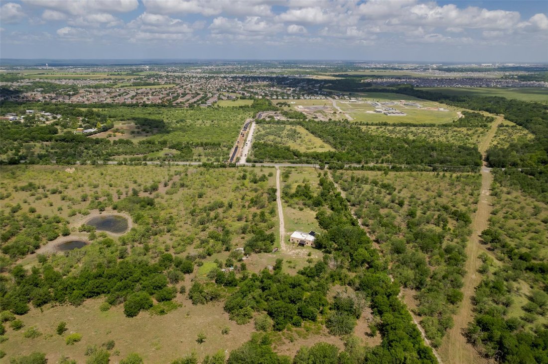 House in Kyle, Texas, United States 4 - 16590515