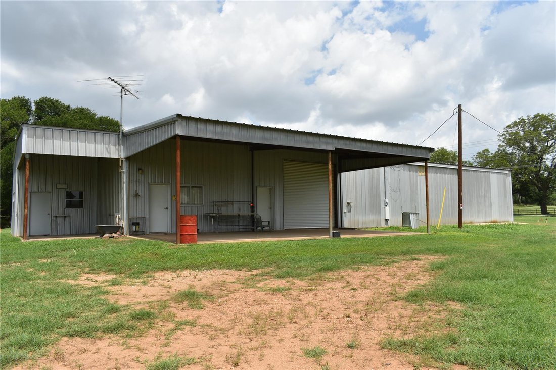 House in Bastrop, Texas, United States 2 - 16589135