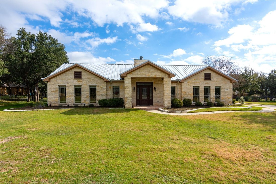 House in Salado, Texas, United States 1 - 16589159