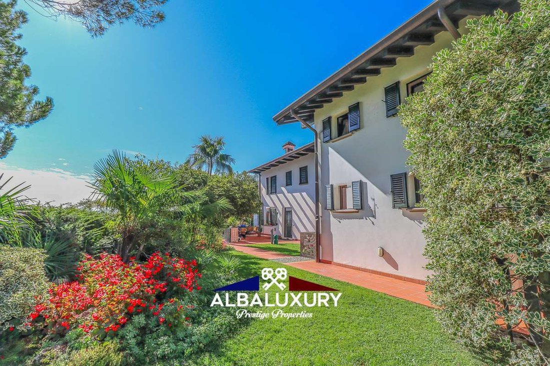Villa in Salo, Lombardy, Italy 3 - 16605966