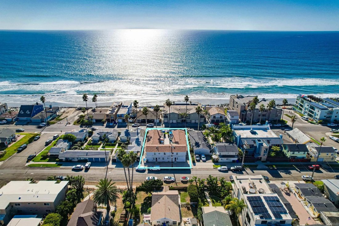 Oceanside, California, United States 2 - 16596450