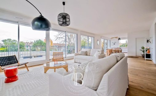 Apartment in Hôtel de Ville-Quinconce-Saint Seurin-Fondaudège, Bordeaux, France 1