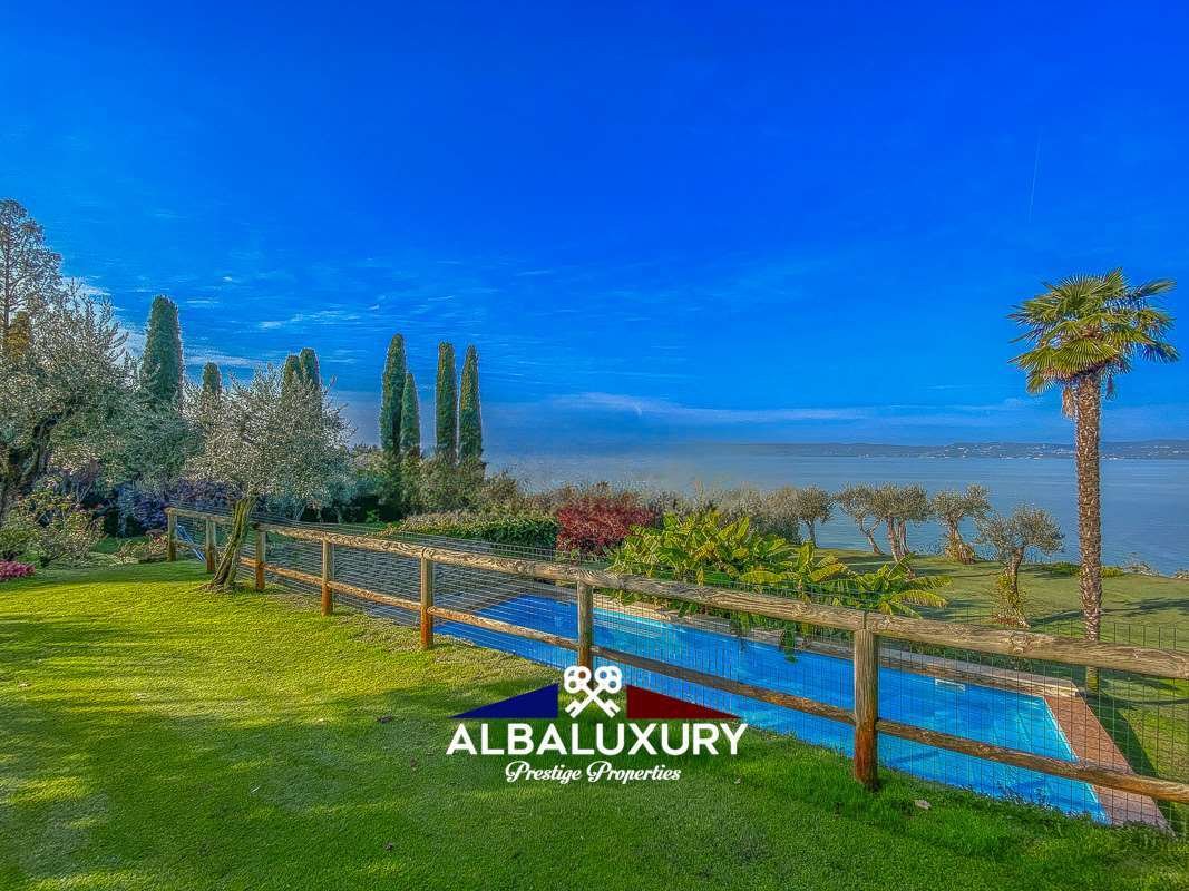 Villa in Center, Sirmione, Lombardy 4 - 16605964