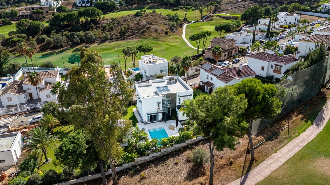 Villa in Marbella, Andalusia, Spain 3 - 16582069