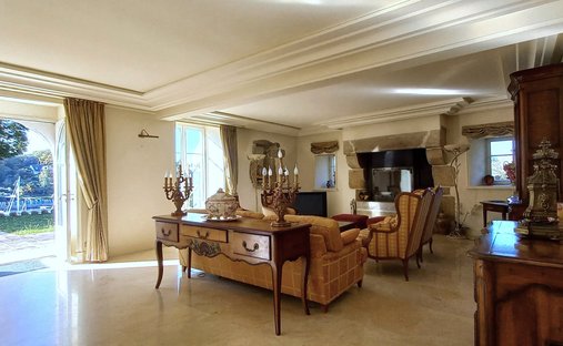 An Incredible Real Estate Asset Overlooking The Ria.