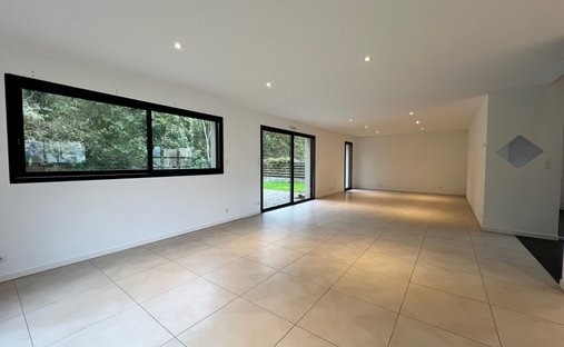 House in Kerguelen-Quehello Congard-Maison Rou, Larmor-Plage, France 1