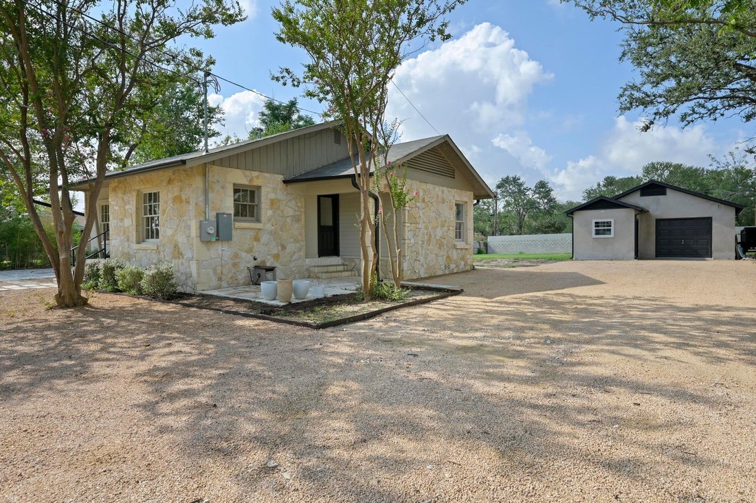 House in Austin, Texas, United States 5 - 16589496