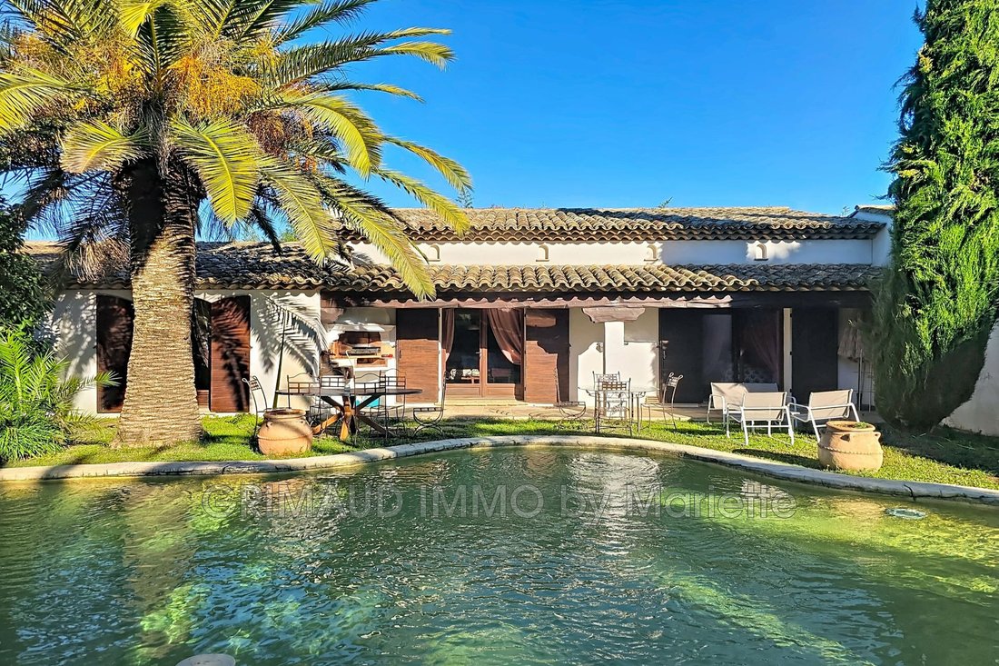Villa in Grimaud, Provence-Alpes-Côte d'Azur, France 1 - 16597708