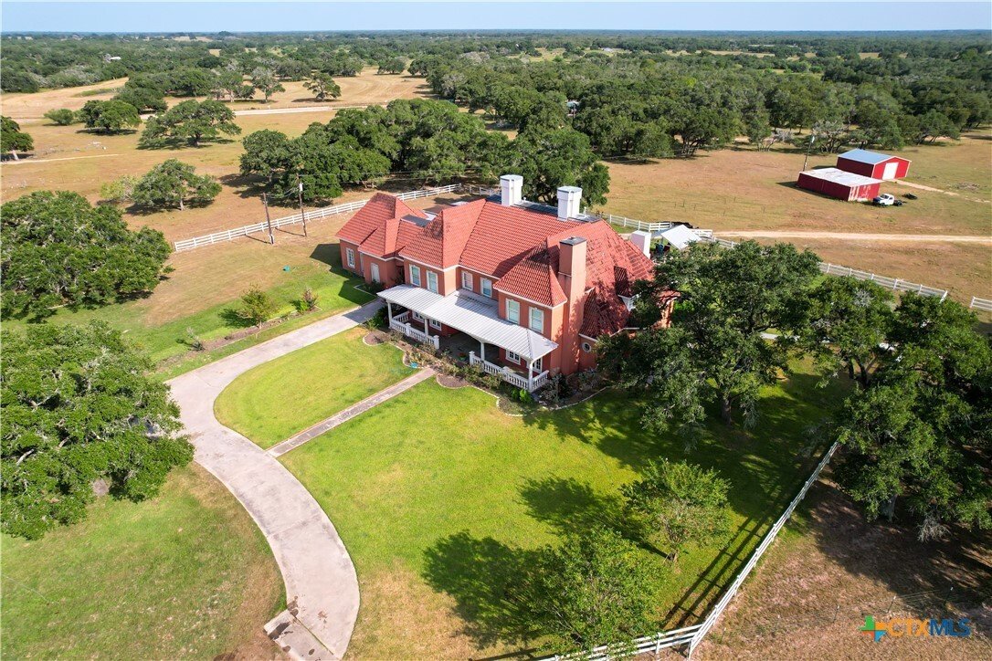 House in Yoakum, Texas, United States 1 - 16584623