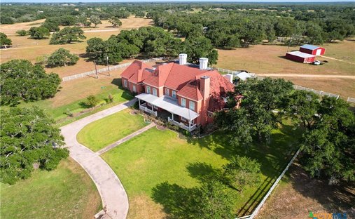 House in Yoakum, Texas, United States 1