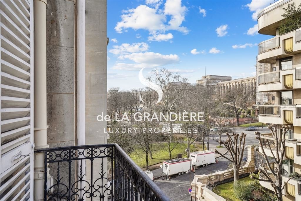 Apartment in Muette Nord, Paris 16e Arrondissement, Paris 3 - 16581999