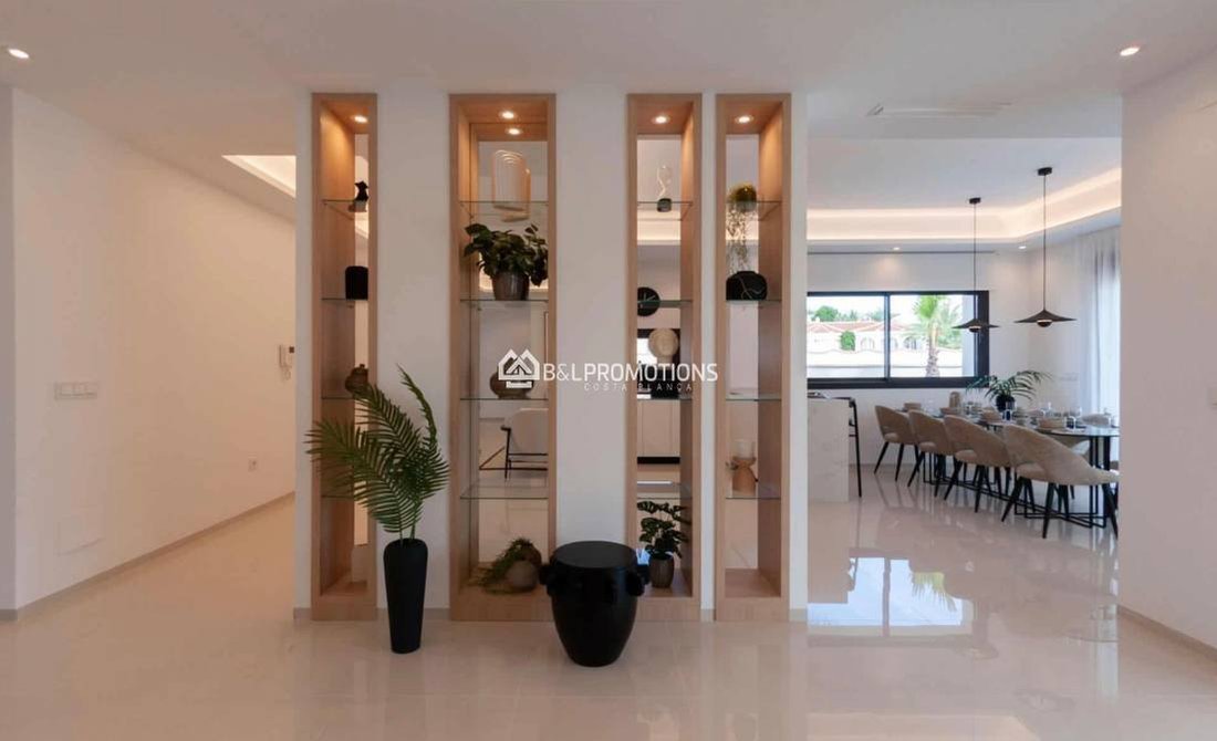 Villa in Torrevieja, Valencian Community, Spain 5 - 16582080