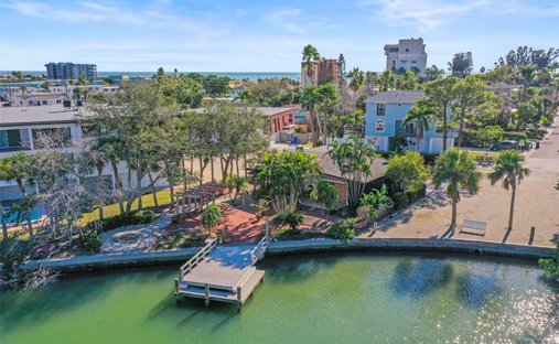 Land in St. Pete Beach, Florida, United States 1