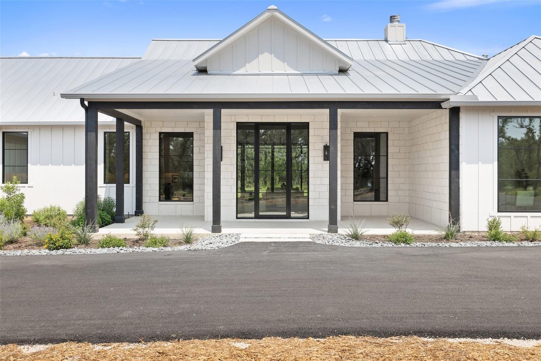 House in Round Mountain, Texas, United States 4 - 16591071