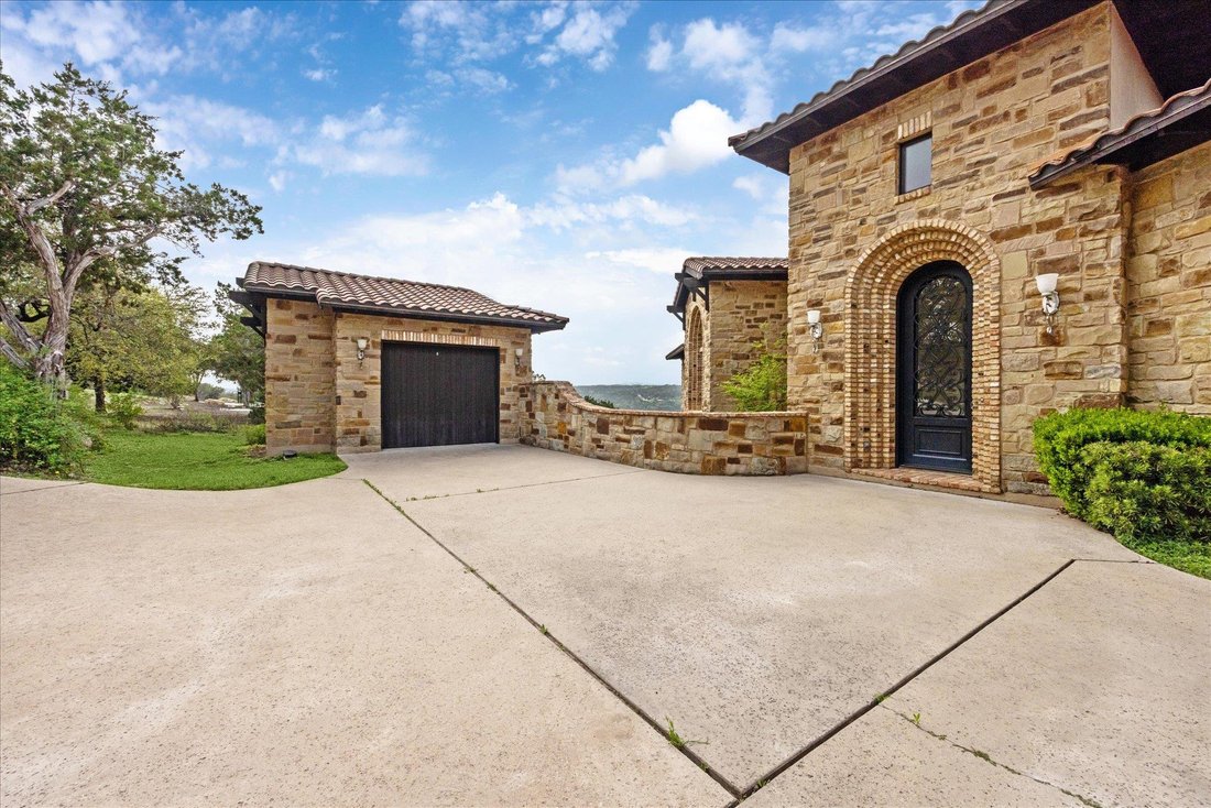 House in Spicewood, Texas, United States 5 - 16589139