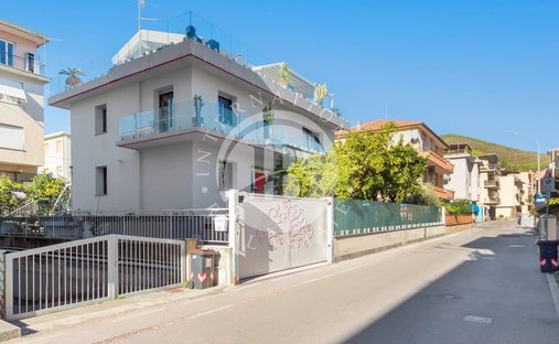 Villa in Spotorno, Liguria, Italy 1