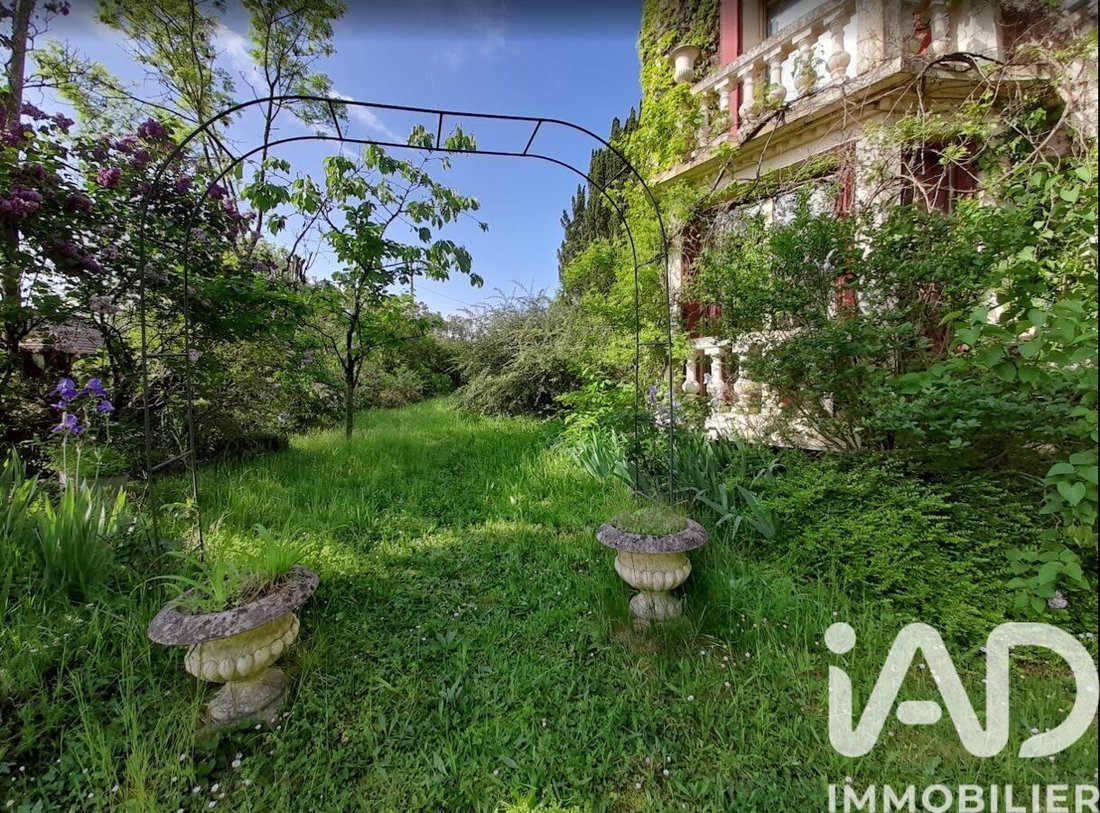 House in La Gare, Villecresnes, France 2 - 15966853