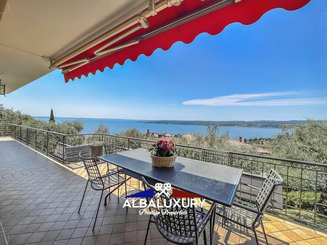 Villa in Gardone Riviera, Lombardy, Italy 3 - 16605967