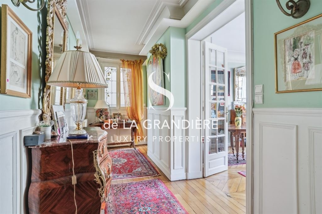 Apartment in Muette Nord, Paris 16e Arrondissement, Paris 2 - 16581999