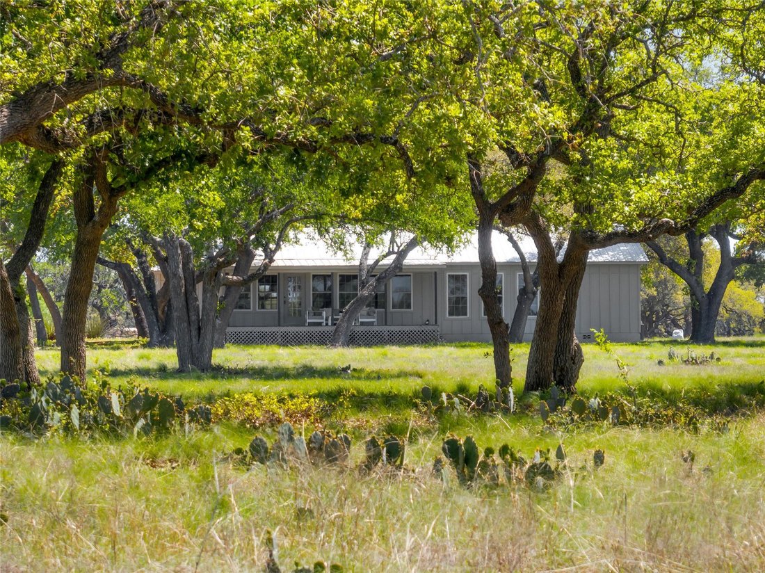House in Hye, Texas, United States 5 - 16596609