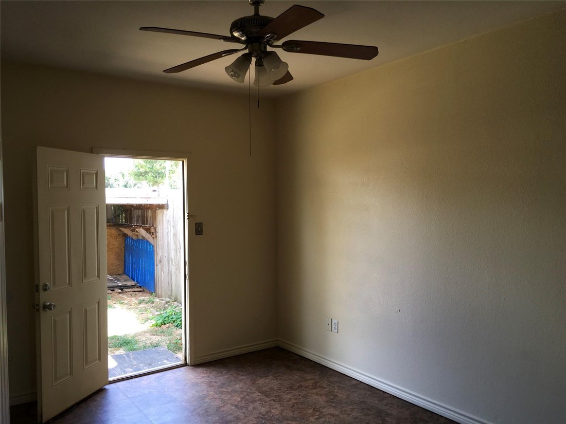 Bastrop, Texas, United States 4 - 16588363