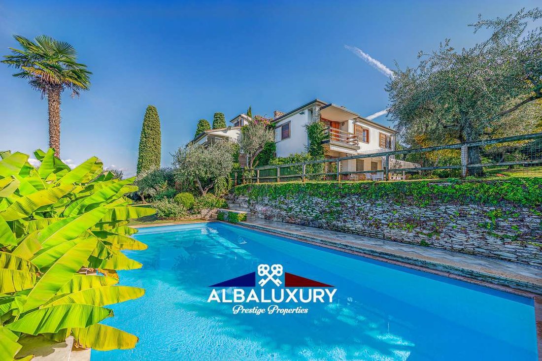 Villa in Center, Sirmione, Lombardy 2 - 16605964