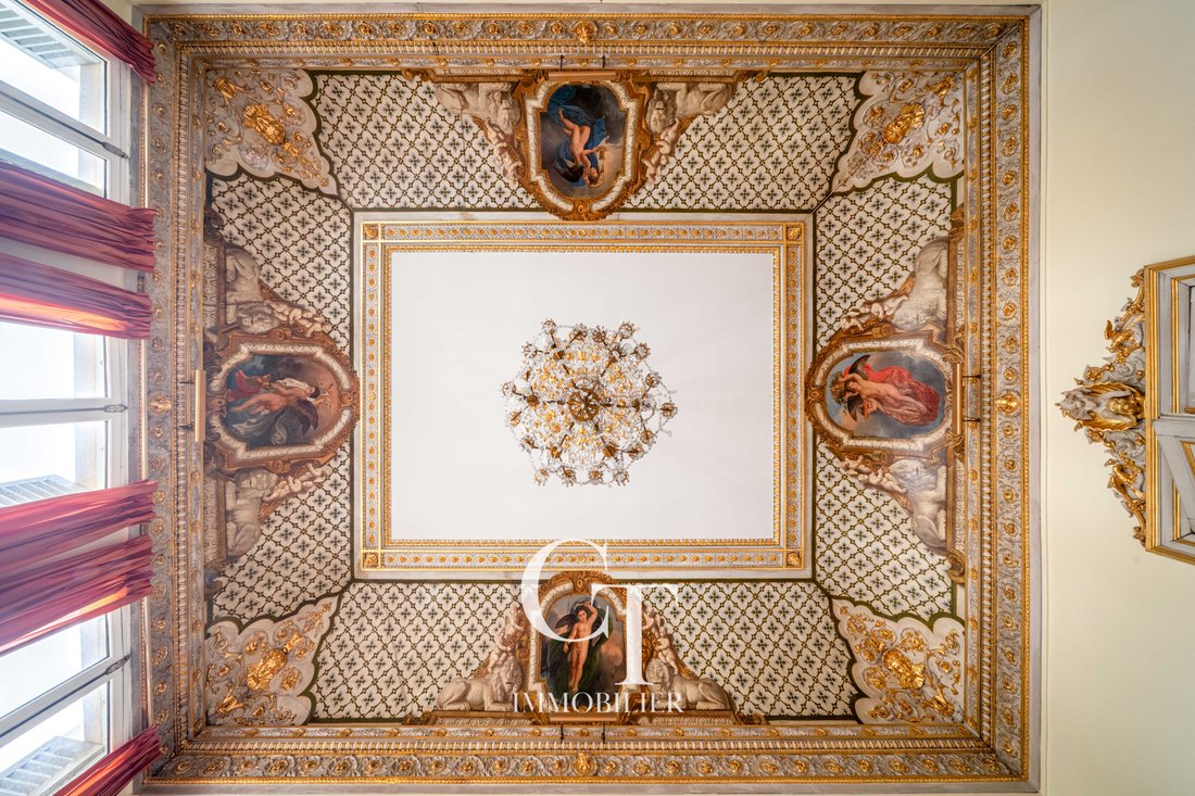 Apartment in Domaine National du Château, Versailles, France 2 - 16582314