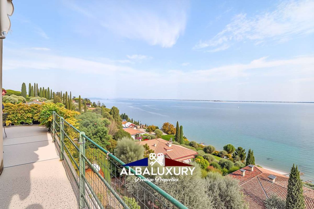 Villa in Padenghe sul Garda, Lombardy, Italy 3 - 15345150