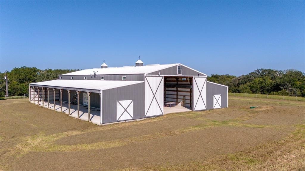 House in Waelder, Texas, United States 3 - 16589886