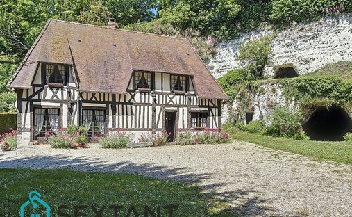 Castle for Sale in Veules-les-Roses, Normandy, France