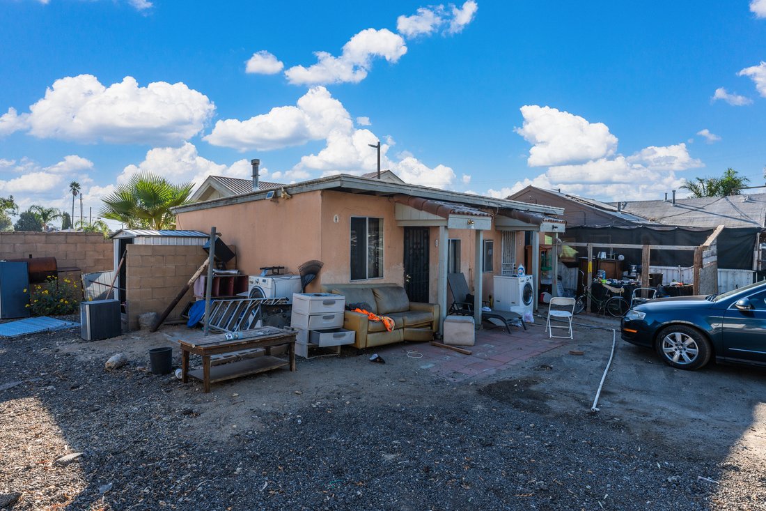 House in Fontana, California, United States 4 - 16583384