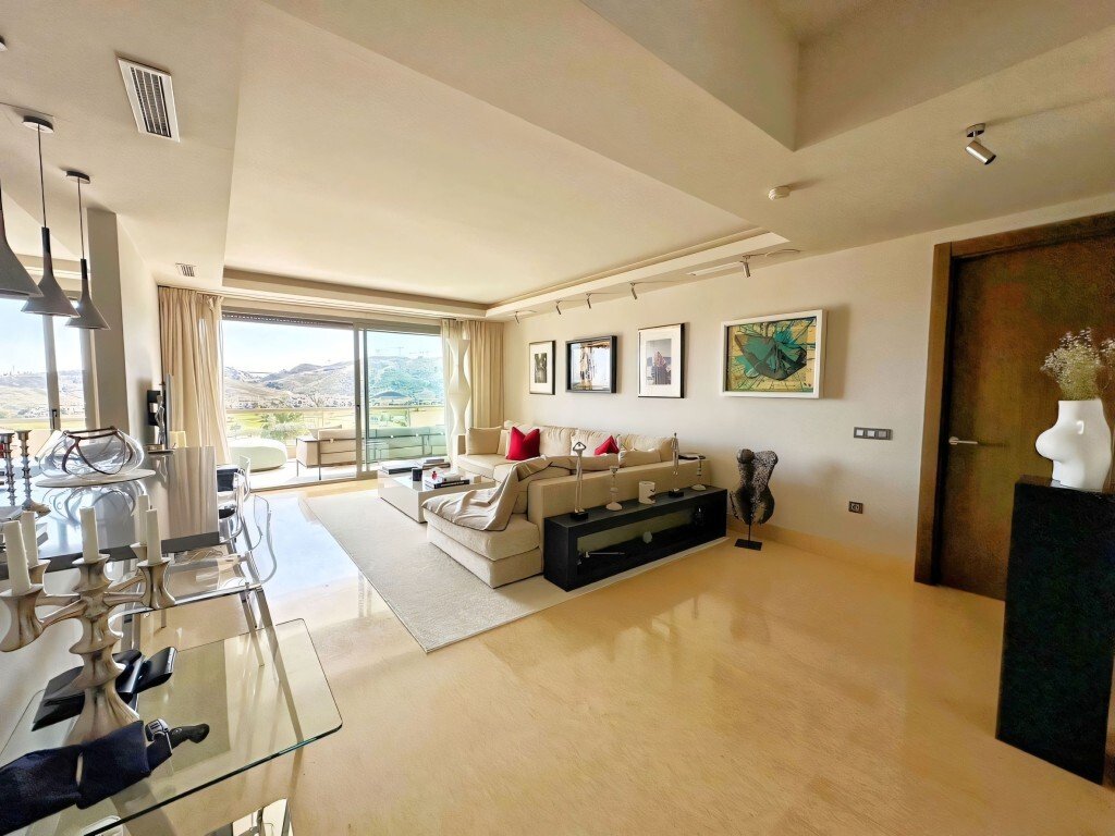 Apartment in Benahavis, Andalusia, Spain 3 - 16585633