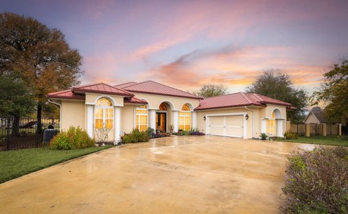 House in Lockhart, Texas, United States 1