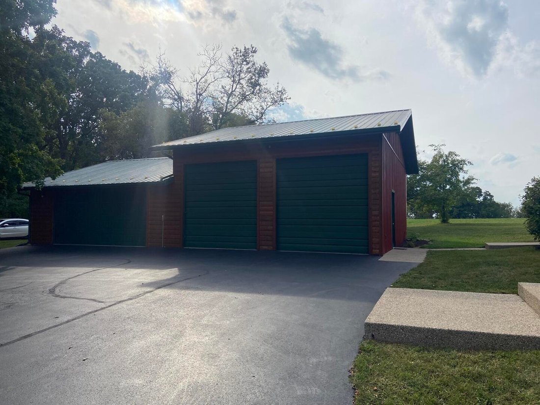 House in Stillman Valley, Illinois, United States 3 - 16586192