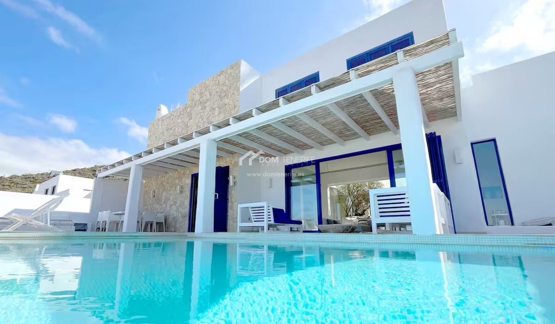 Villa in Costa Adeje, Adeje, Canary Islands 1 - 16582011