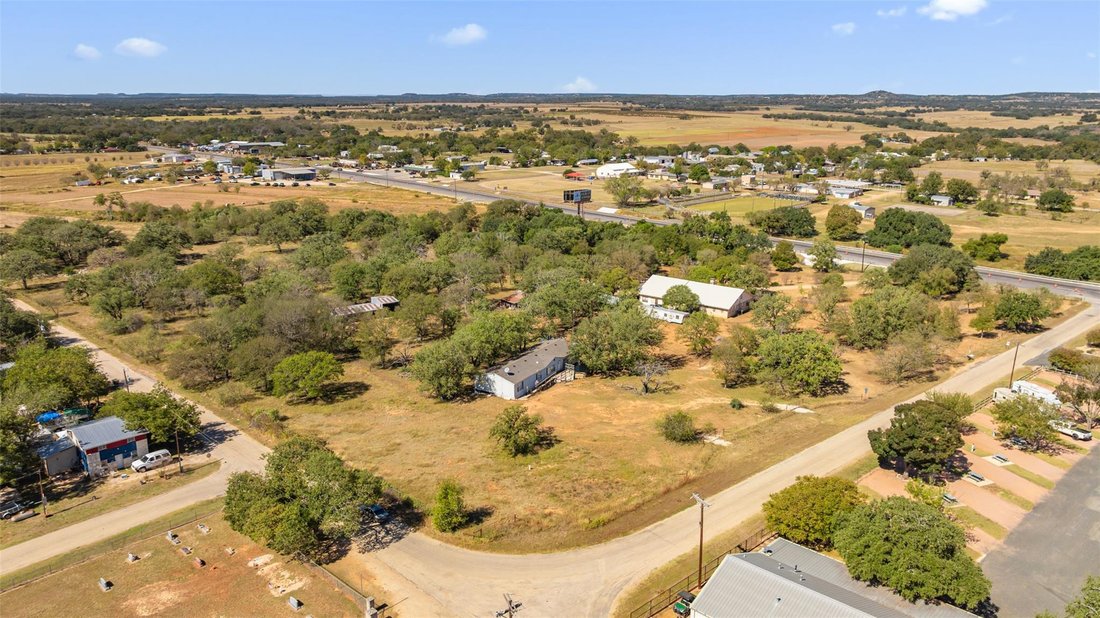 House in Stonewall, Texas, United States 5 - 16588390