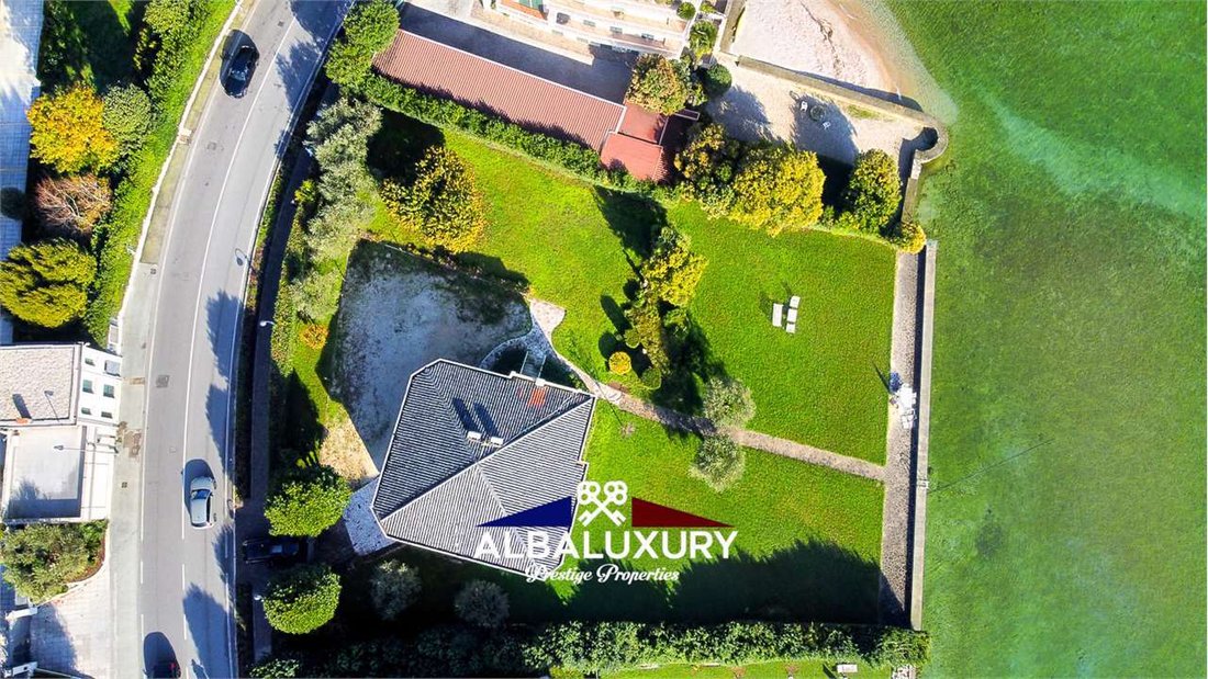 Villa in Center, Sirmione, Lombardy 5 - 15347286