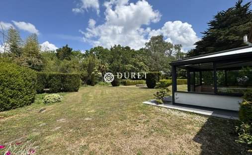 Castle for Sale in Challans, Pays de la Loire, France