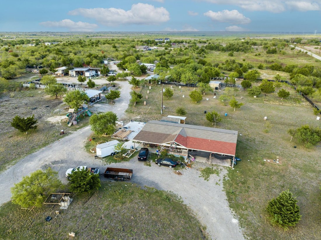 Dale, Texas, United States 4 - 16590346
