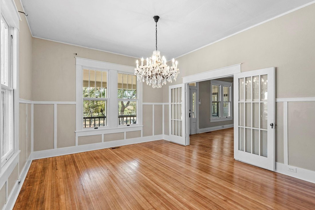 House in Florence, Texas, United States 5 - 16588900
