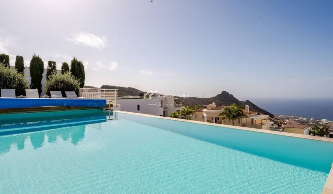 Villa in Costa Adeje, Adeje, Canary Islands 2 - 16582011
