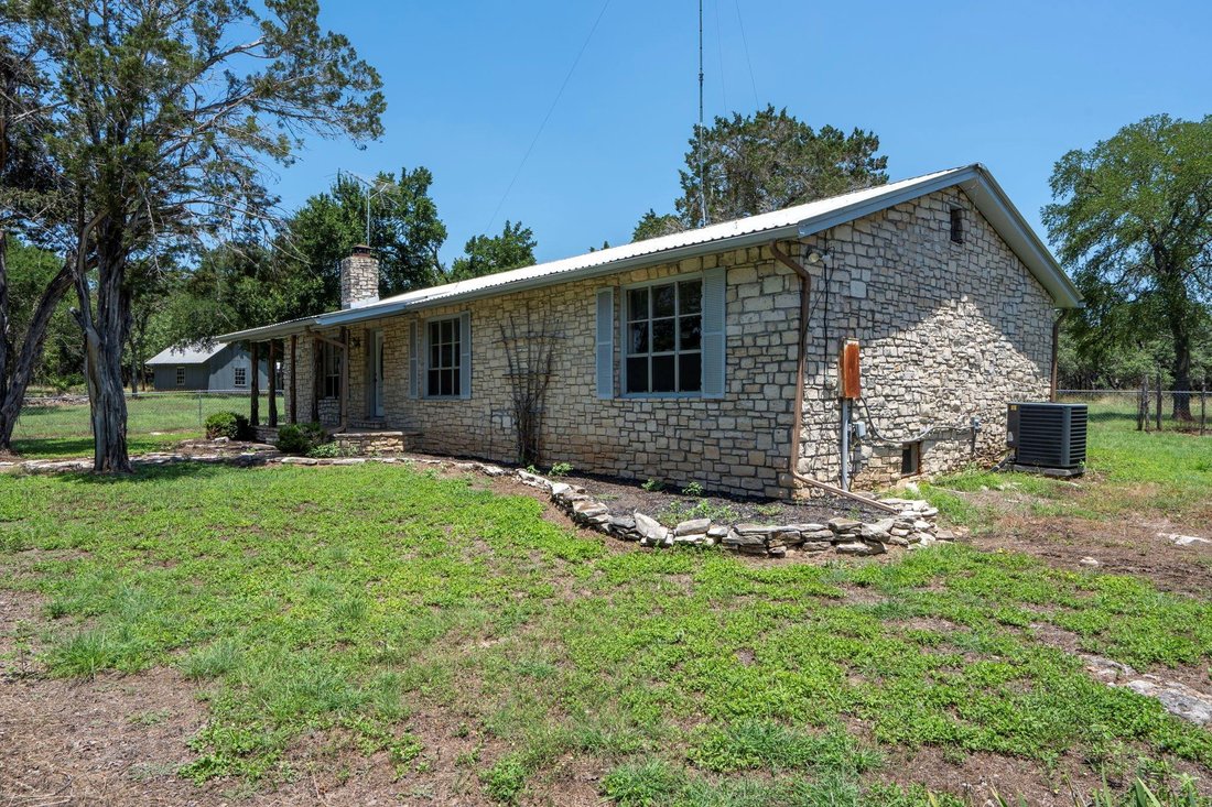 House in Driftwood, Texas, United States 1 - 16590171