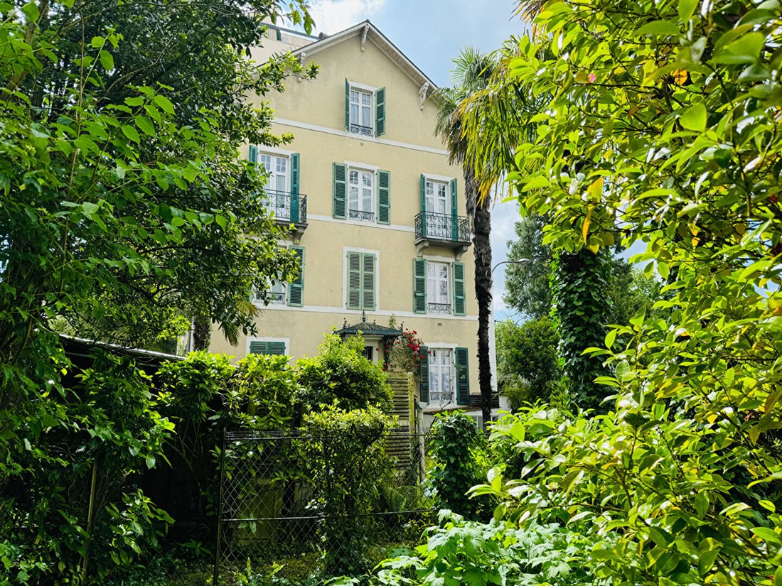 Pau, Nouvelle-Aquitaine, France 1 - 16598030