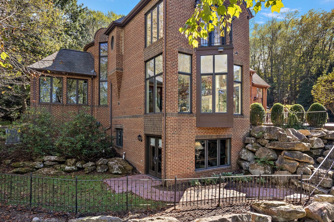 House in Nixon, Pennsylvania, United States 5 - 16581905