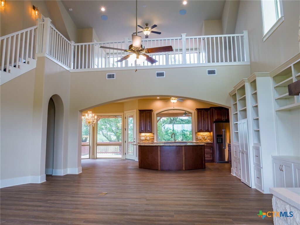 House in Round Mountain, Texas, United States 5 - 16584327