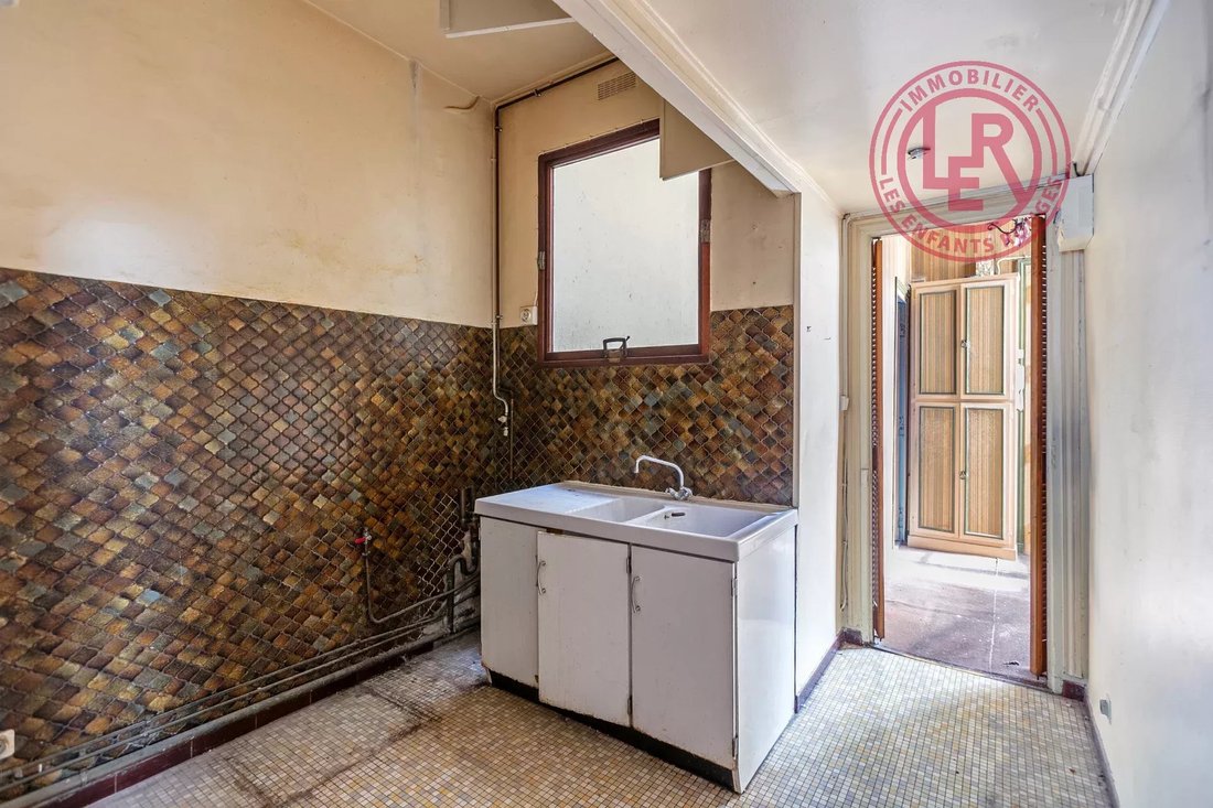 Apartment in Saint Gervais, Paris 4e Arrondissement, Paris 4 - 16584199