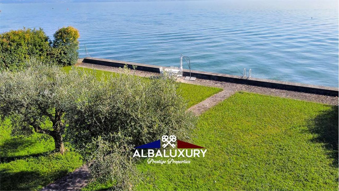Villa in Center, Sirmione, Lombardy 2 - 15347286