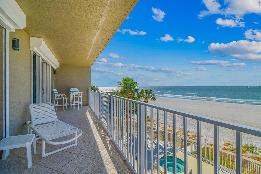 Condo in Indian Shores, Florida, United States 2 - 16583006